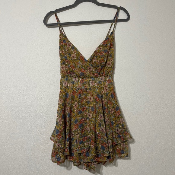 Allison & Kelly Pants - Allison & Kelly Floral Romper Size L Boho Cottage-core Ruffle Tie Waist Festival
